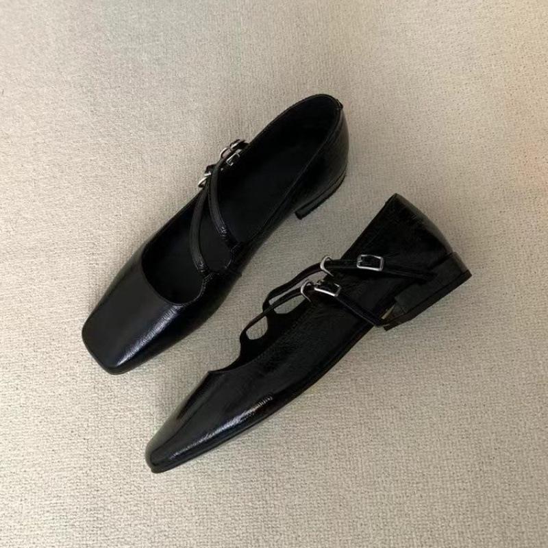 French retro square head low heel buckle Mary Jane shoes commuter thick heel temperament single shoes