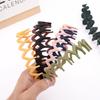 Matte Morandi Wave Hairband for Women: Versatile Sawtooth Clip for Makeup, Face Washing, Secure Hold for Fine Hair.