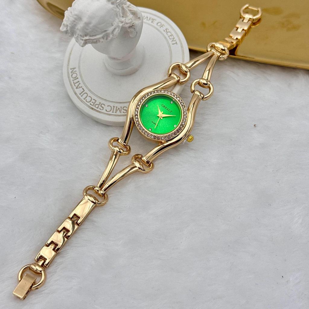 Women's Hot Style Fashion Quartz Watch - New Model & Customizable