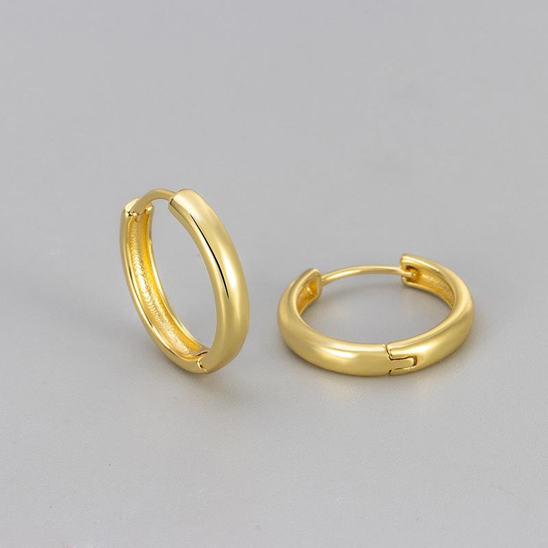 Minimalist Smooth Hoop Earrings For Women Small Classic Round Huggie Earrings Versatile Daily Wear Jewelry copper
