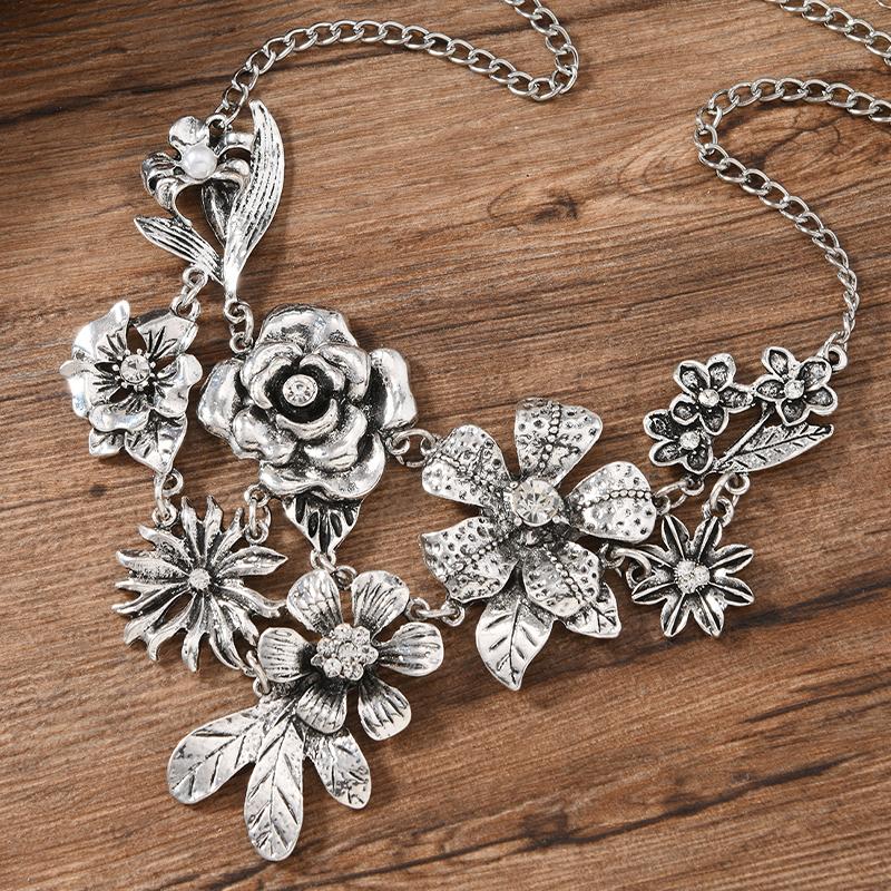 Bold Retro Floral Leaf Necklace Rhinestone Inlaid Luxury Exquisite Collar Chain Women's New Style Party Jewelry Gift