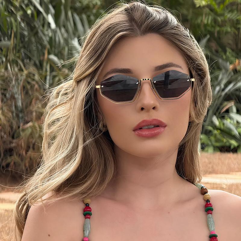 Vintage Geometric Metal Sunglasses With Uv400 Protection For Fashionable Travel And Outdoor Activities