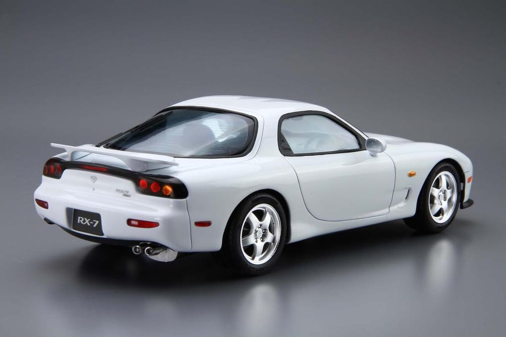 Aoshima Bunka Kyozai The Model Car Series Mazda FD3S 1996 Plastic Model 1/24 No.7 RX-7