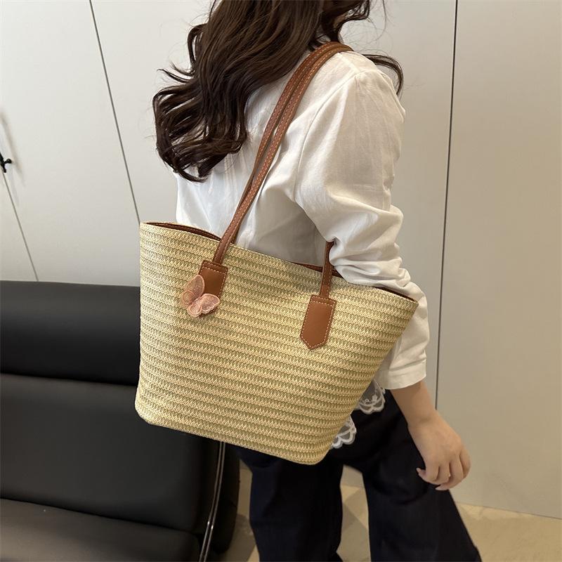 Straw Bag Women's Large Capacity 2025 New Vacation Beach Straw Bag Woven Bucket Bag Vegetable Basket Seaside Tote Bag