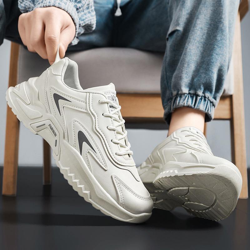Herrenschuhe Frühling trendige Marke vielseitig Student lässig Lederoberfläche Sport Laufen dicke Sohle höhenvergrößernd kleine weiße Papa trendige Schuhe rutschfest
