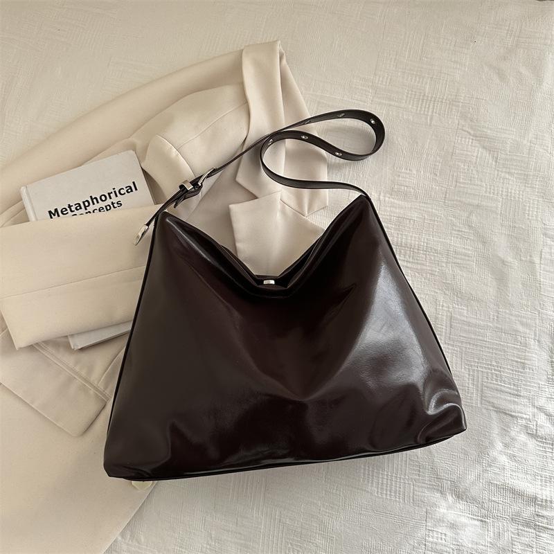 Spring and summer niche fashion versatile big bag women's 2025 new trendy shoulder underarm bag messenger tote big bag