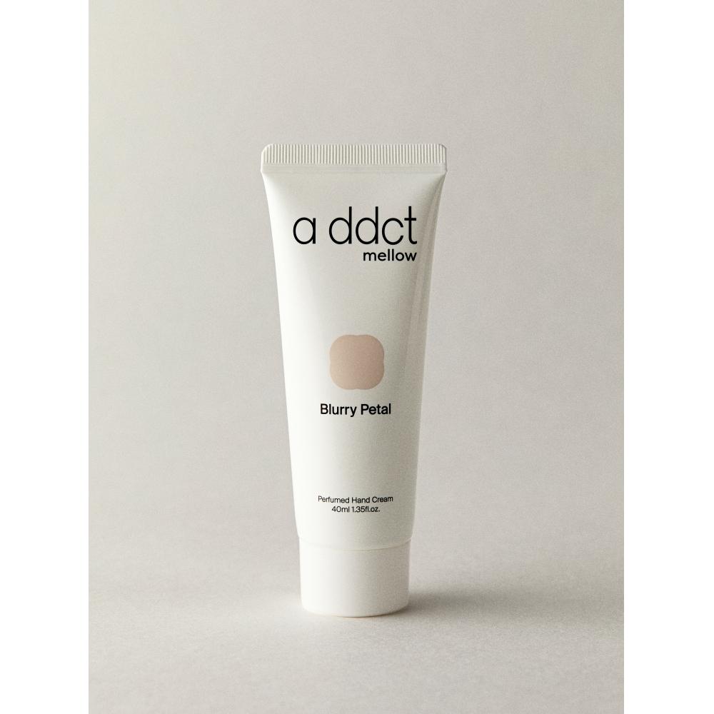 

Крем для рук Daiso Adict Mellow Perfume Blurry Petal 40 мл