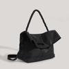 Wide Strap Crossbody Messenger Bag for Women 2025 New Niche Design Textured Sports Gym Bag Lazy Style Handbag for Women