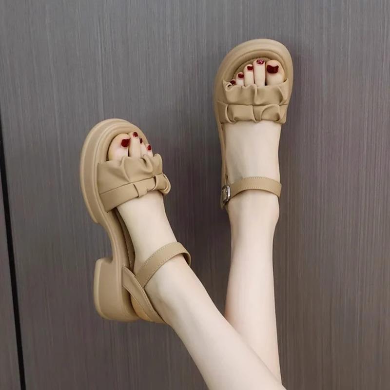 Sandály na silné podrážce pro dámské letní venkovní nošení, 2025 nový pohádkový styl, ležérní, všestranné, na hrubém podpatku, plážové boty