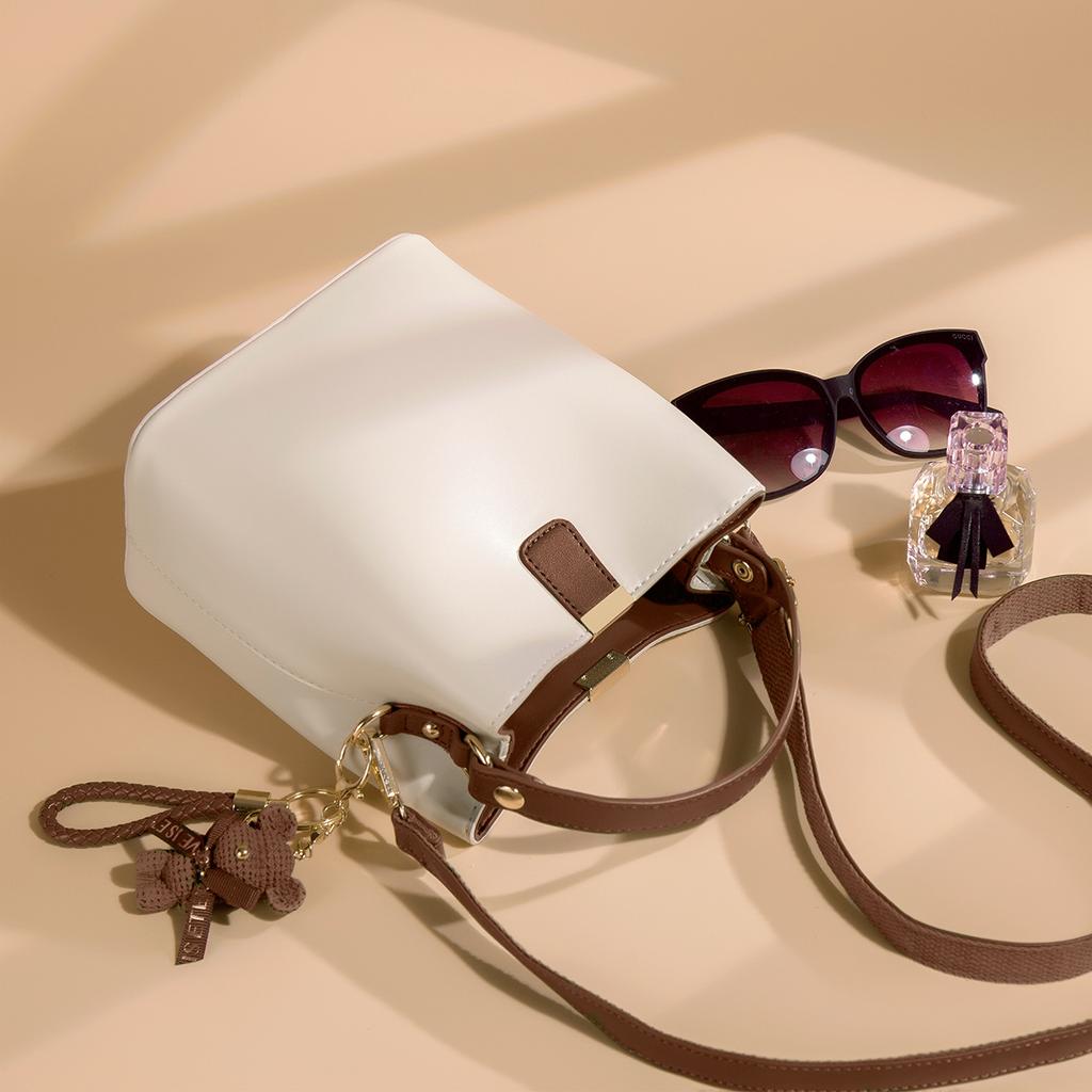 Women's Handbag 2024 New Summer Bucket Bag, Soft Leather, Niche Design, Fashionable and Versatile, Textured Crossbody Bag