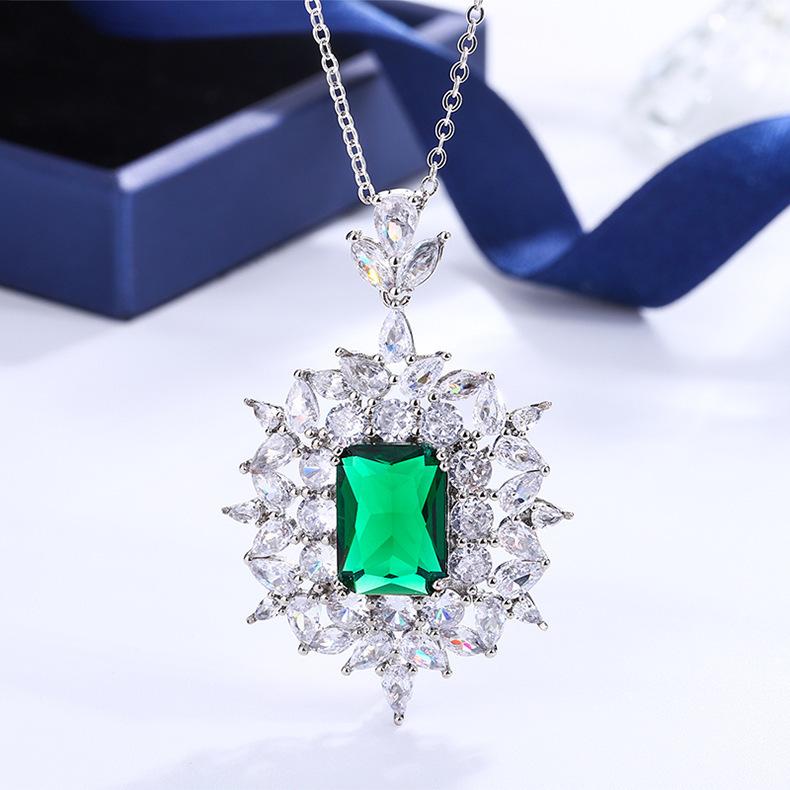 Colored Treasure Wind Pendant Necklace Female Main Stone Simulation Artificial Crystal Commuter Copper