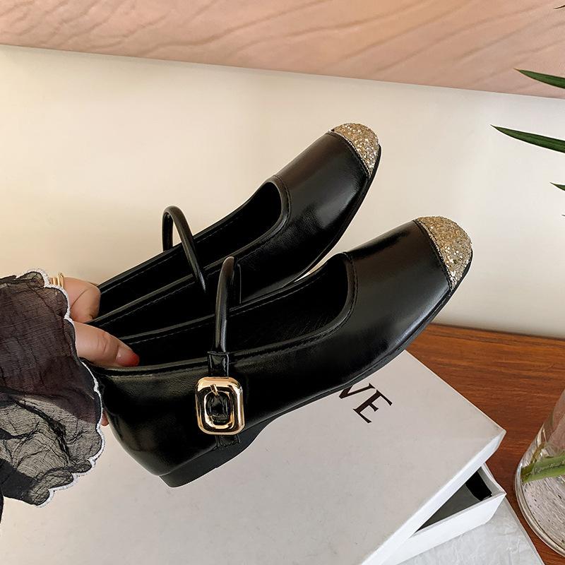 

Небольшое увеличение внутренней высоты на 5 см, одинарные туфли, сращивающиеся с круглой головкой, мягкая подошва, плоские балетки с одинарными туфлями Мэри Джейн 40