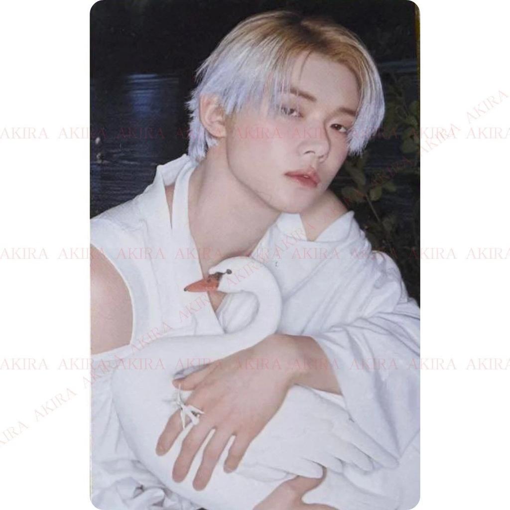 TXT JAPAN 3rd ALBUM Starkissed ALBUM PHOTOCARD JAPAN POB LUCKYDRAW OFFICIAL