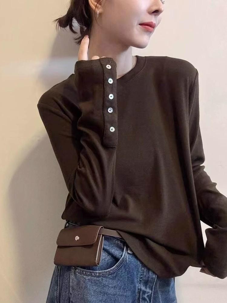 Women's Long-Sleeve T-Shirt - 2025 Autumn/Winter Collection, Versatile Design with Shell Buttons