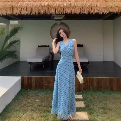 [Double Layer On the Chest] Island Vacation Polka Dot V-neck Dress, Summer Atmosphere, Waist and Thin Dress