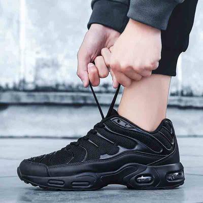 Încălțăminte pentru bărbați – Adidaşi