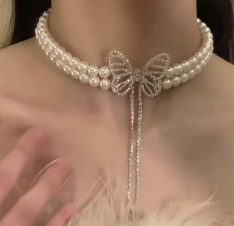 Rose Pearl Choker Necklace: Elegant Light Luxury Clavicle Chain for Women