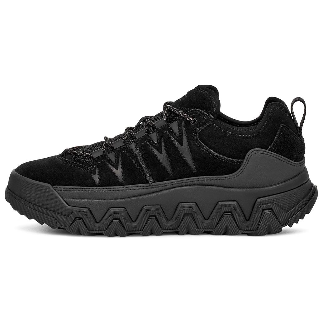 UGG CapTrail Low `Black` Women`s 1161830-BLK-05