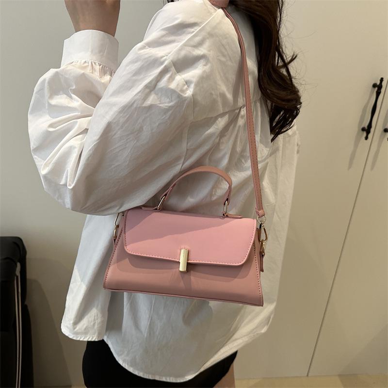 Korean Version of Women's Bags Are Fashionable and Simple, Daily Textured Solid Color Portable Small Square Bag, Foreign Style Versatile Single Should
