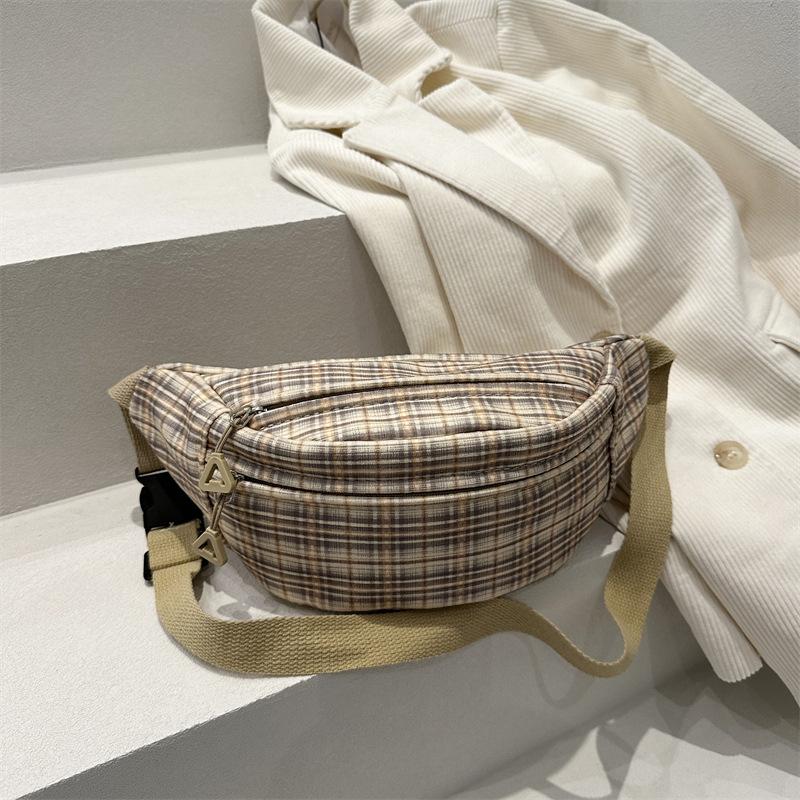 

Spring and summer sports leisure style bag women s 2025 new trend versatile messenger fanny pack large capacity armpit bag хаки