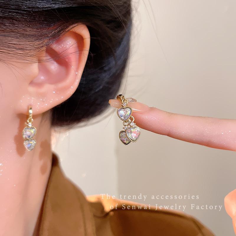 Korean Light Luxury Diamond-set Love Earrings Women's Niche Design Sense Temperament High-end Sense Ear Buckle Fashion Versatile Ear Jewelry