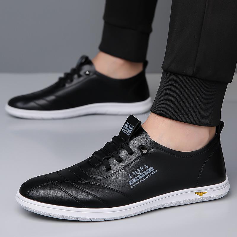 

2024 New Autumn and Winter Men s Shoes, Casual Leather Shoes, Breathable Soft Sole, Soft Surface, Elastic Band, Trendy and Versatile Business 44 чорний