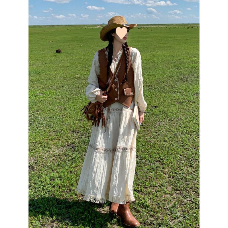 2025 Beige Women's Two-Piece Set: Retro Merlot Vest & Long Dress for Spring/Autumn Holidays