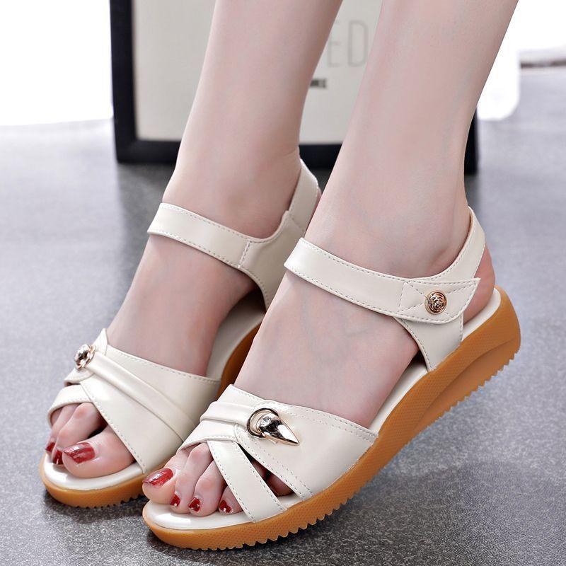 

Mom sandals women s 2025 new summer soft-soled comfortable outer wear versatile cool slippers foreign trade explosion special women s shoes 40 бежевый
