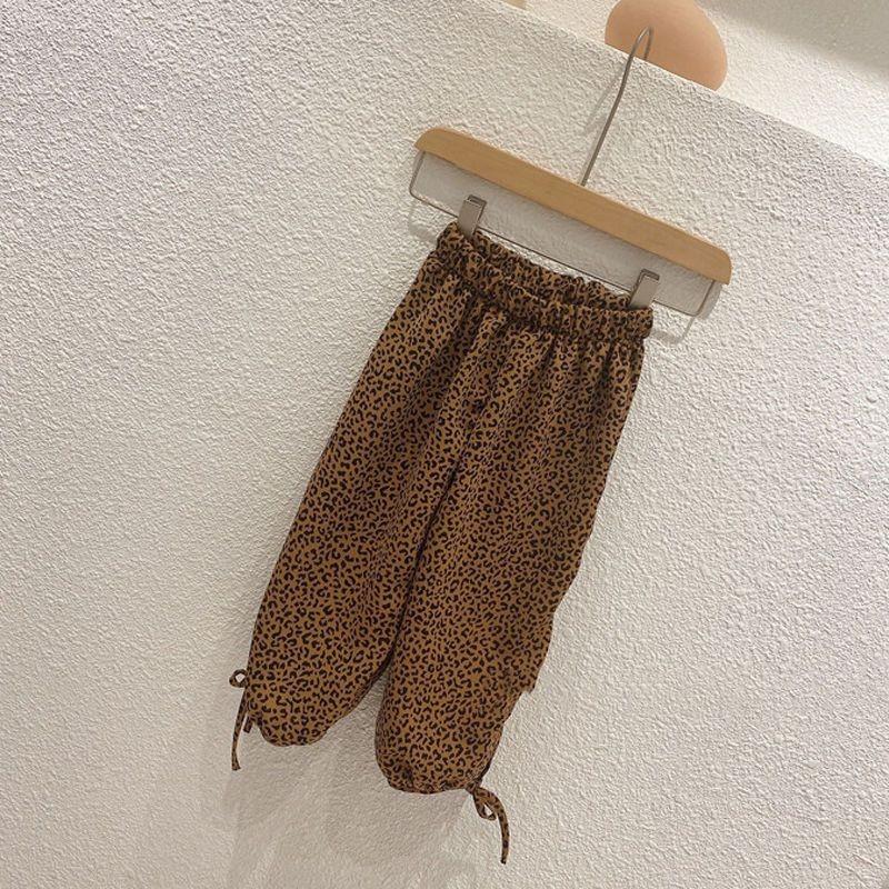 

Stylish Baby Girl Summer Outfit Two Piece Set With Vintage Top And Leopard Print Pants Pants,90cm/35.43in
