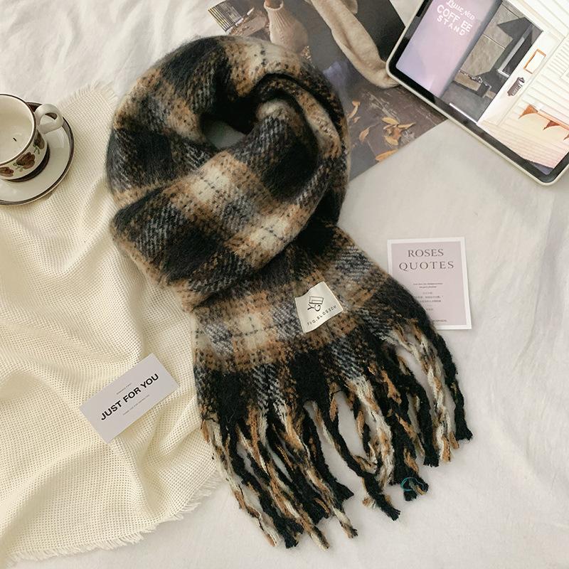 Macaron plaid scarf women's winter thickened warm seahorse hair Korean atmosphere fringed scarf