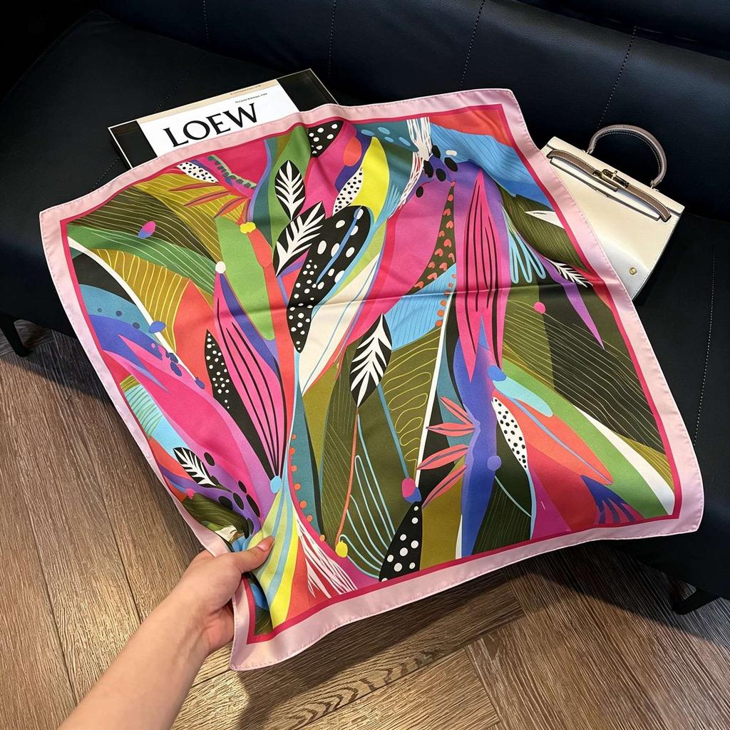 New old money wind chain neck scarf women's commuting versatile soft silk scarf neck protection shawl outer scarf