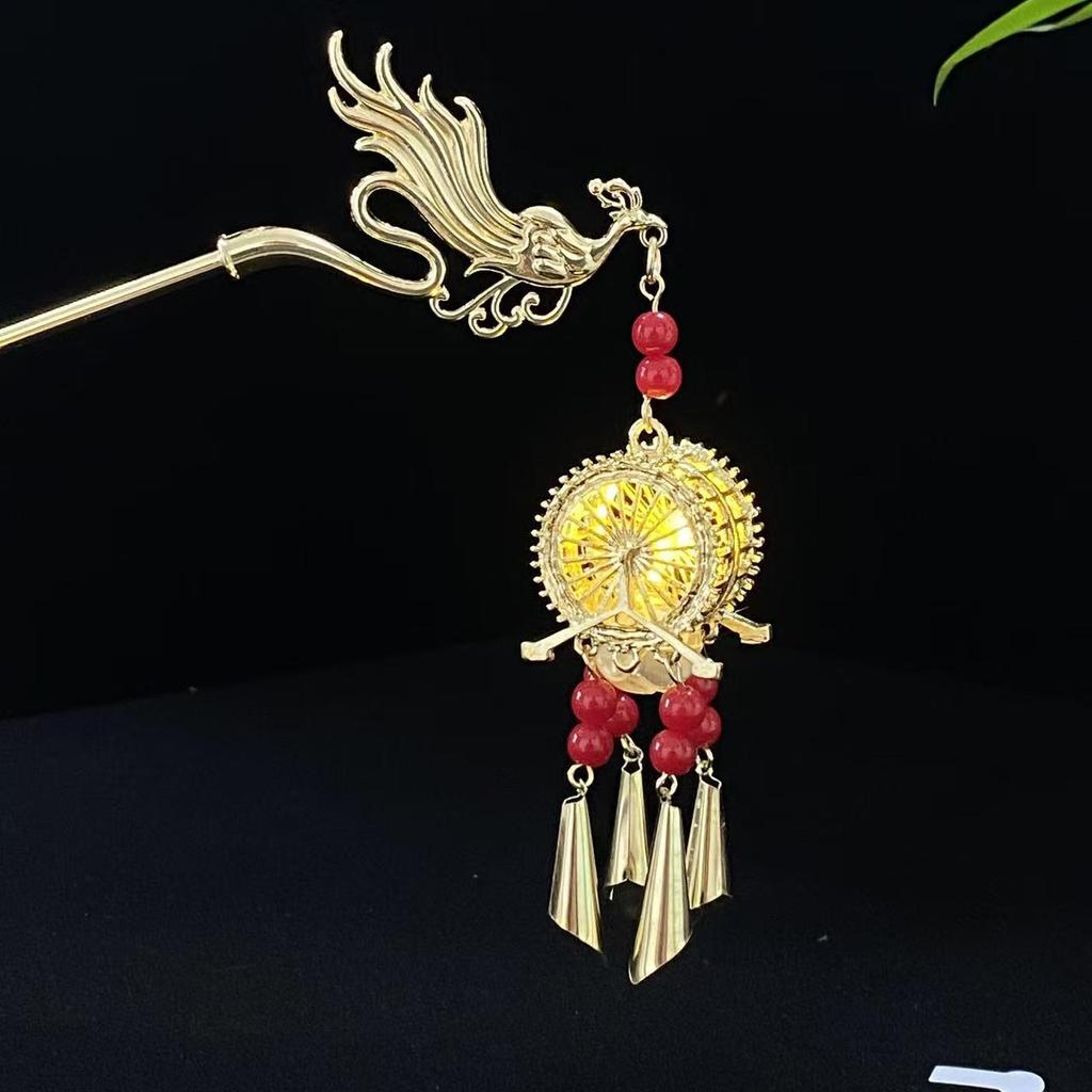 Ancient Style Luminous Hairpin: High-End Alloy Lantern Design for Hanfu Skirts