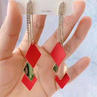 Boucles d'oreilles pendantes géométriques exagérées pour femmes, longues pampilles, bijoux inhabituels, tendance, bijoux vintage exquis pour femmes