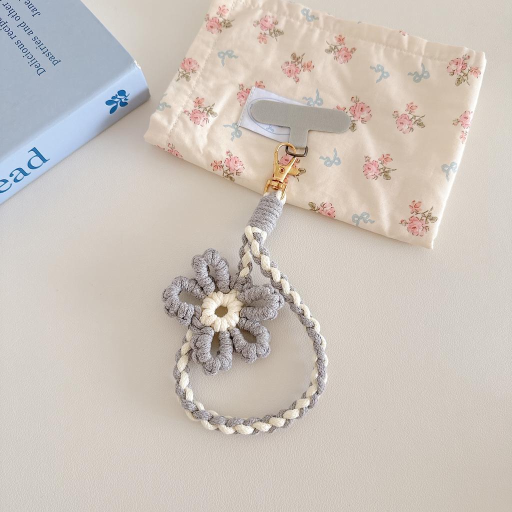 Ins Knit Colorful Flower Short Lanyard for Mobile Cell Phone Hand Wrist Strap Double Color Contrast Universal Rope Accessories