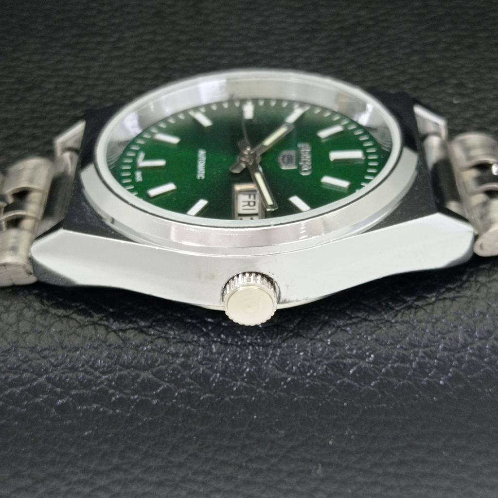 MENS VINTAGE SEIKO 5 AUTOMATIC REFURBISHED JAPAN GREEN DIAL WATCH a440670-9 Sk-a440670-1