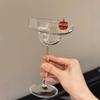 Handgefertigtes Kirsch-Margarita-Stielglas, Kreatives Cocktail-Dessertglas im Ins-Stil.