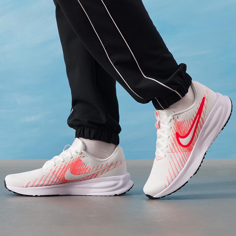 Nike Men's DEFY'7/24 Running Shoes