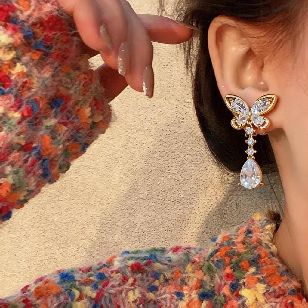 Zircon Bow Water Drop Pendant Earrings - Elegant, Personalized Design with a Luxurious Feel.