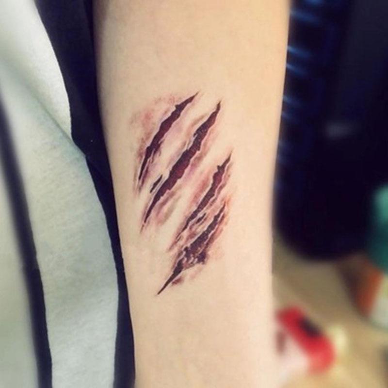 1PCS Halloween Paste Fake Scab Bloody Makeup Halloween Decoration Wound Scary Blood Injury Sticker