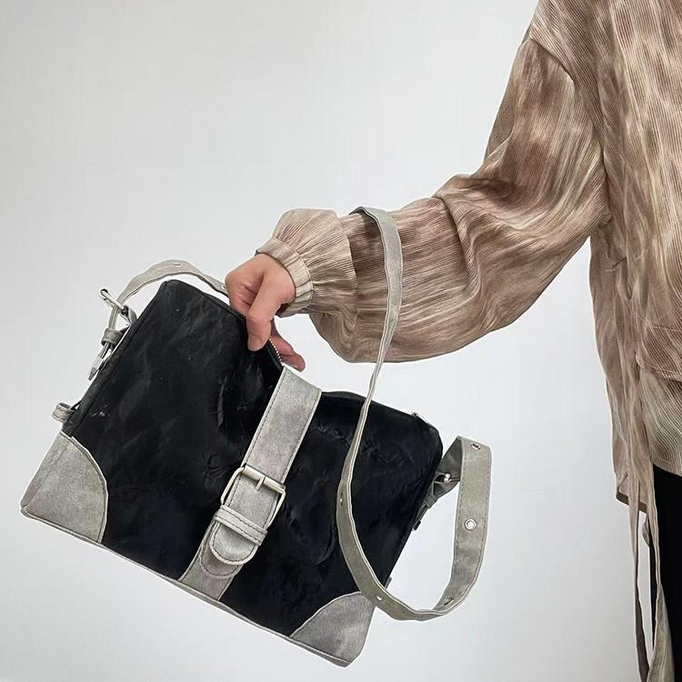 High-end small square bag women's 2025 autumn new niche versatile fashion chain messenger bag single shoulder underarm bag women