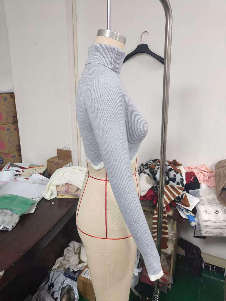 2024 Women's Hot-Selling High-Neck Irregular Hem Slim-Fit Sweater