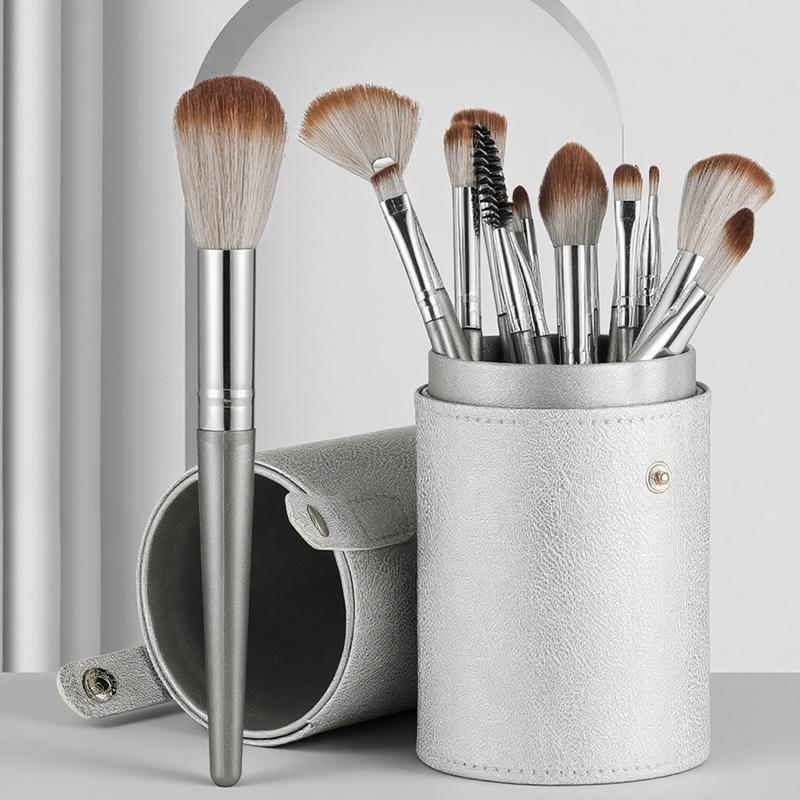 14-Piece Beginner Makeup Brush Set: Eyeshadow, Powder, Blush, Concealer & Nose Shadow Brushes with Soft Bristles