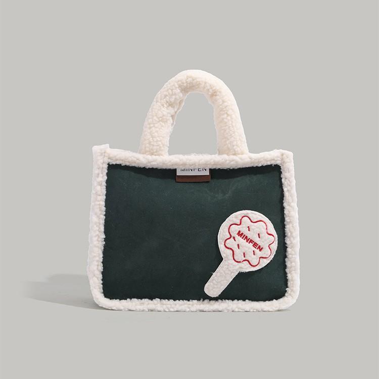 Autumn Winter 2024 New Large Capacity Tote Bag Niche Retro Lamb Wool Single Shoulder Crossbody Bag Furry Handbag for Women