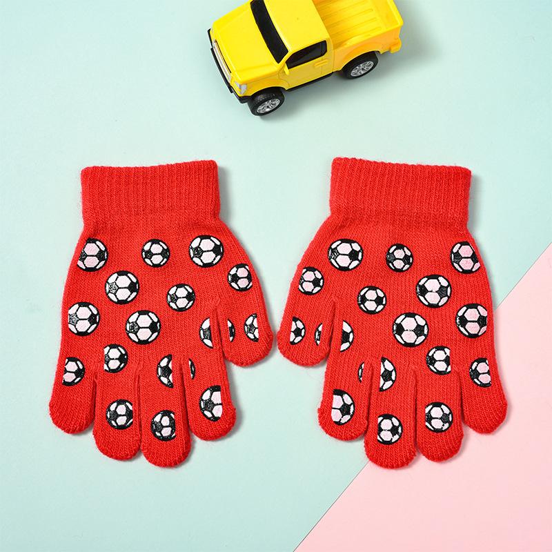 

Designed for primary school students, these are five-finger gloves with printed cartoons, suitable for outdoor sports червоний