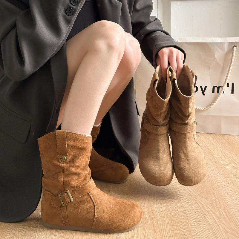 Retro short boots women's autumn new short tube pleated piled boots inner heightening Martin boots