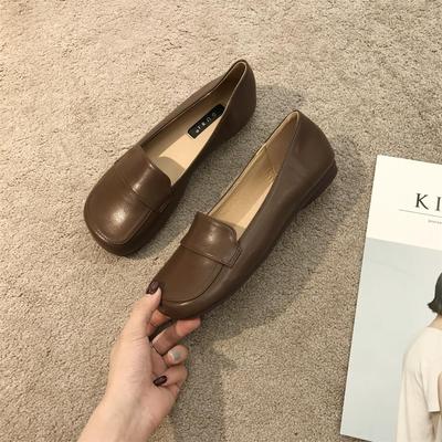 Rétro tête ronde cuir souple petites chaussures en cuir femme 2025 printemps nouveau fée doux bouche peu profonde semelle plate mocassins vent de nuit gras