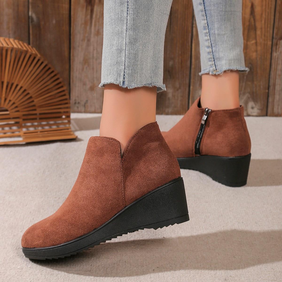 

Новый товар, экспортный, большой размер, женские удобные туфли на танкетке в европейском и американском стиле, большого размера, удобные, на все сезоны, женские 41 коричневый