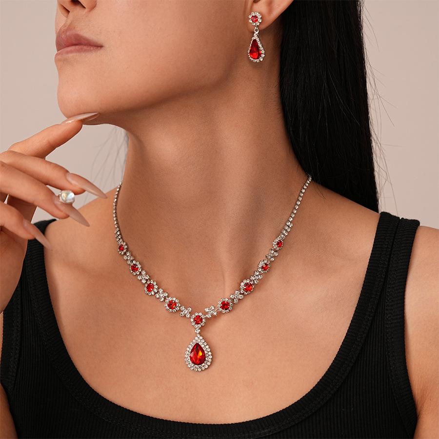 Two-Piece Luxury Retro Rhinestone Teardrop Necklace & Earrings Set – French Court Style