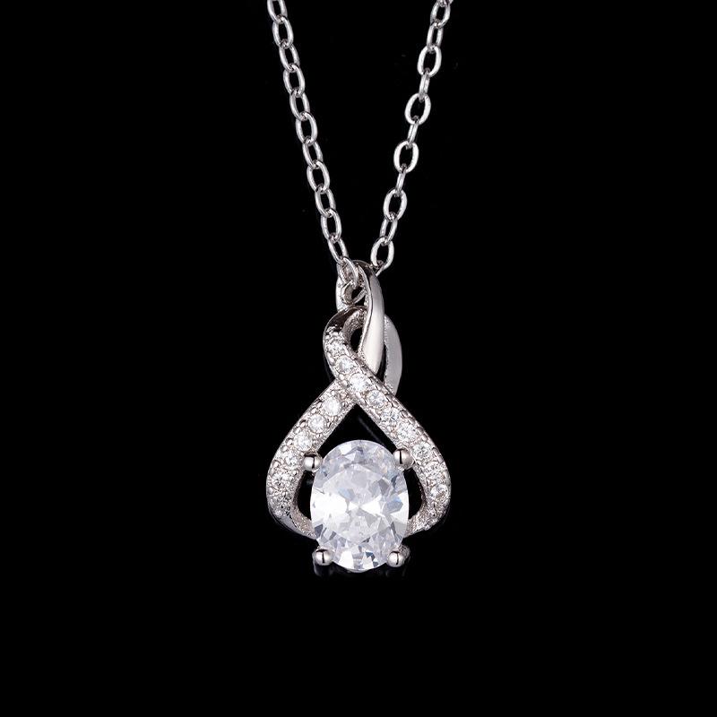 High-end Olive Green Heart Pendant Necklace Female Luxury Clavicle Chain 925 Silver Necklace Lady Temperament Delicate Gift