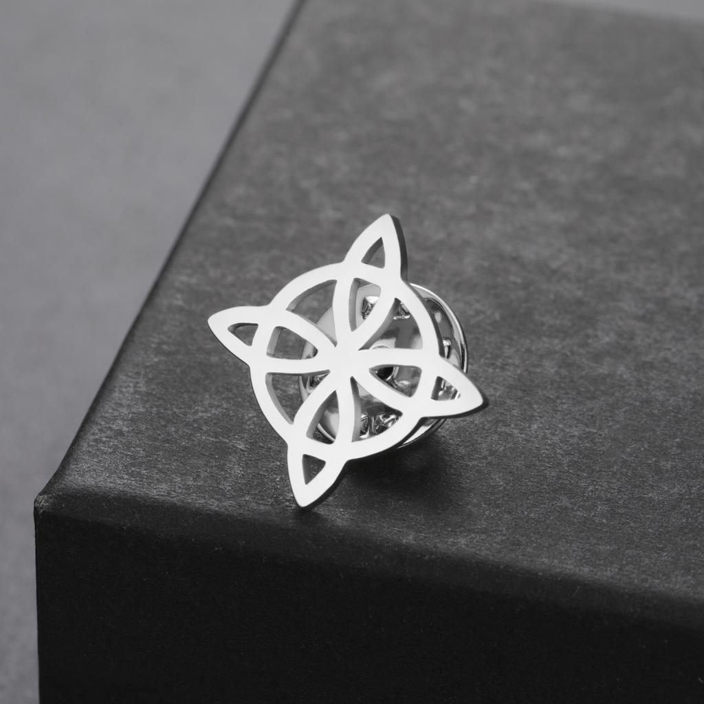 LIKGREAT Vintage Witch Knot Brooch for Women Men Stainless Steel Celtics Knot Pin Badge Wicca Protection Amulet Lapel Pins Gift
